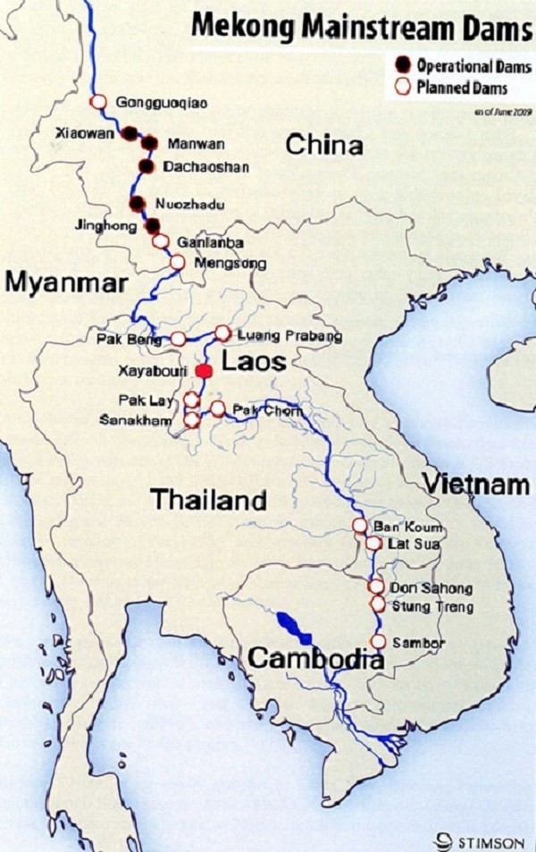 The mainstream dams on the Mekong: Black circle: completed, white circle: projected, red circle: under construction (Photo: Stimson 2010, updated 2016)