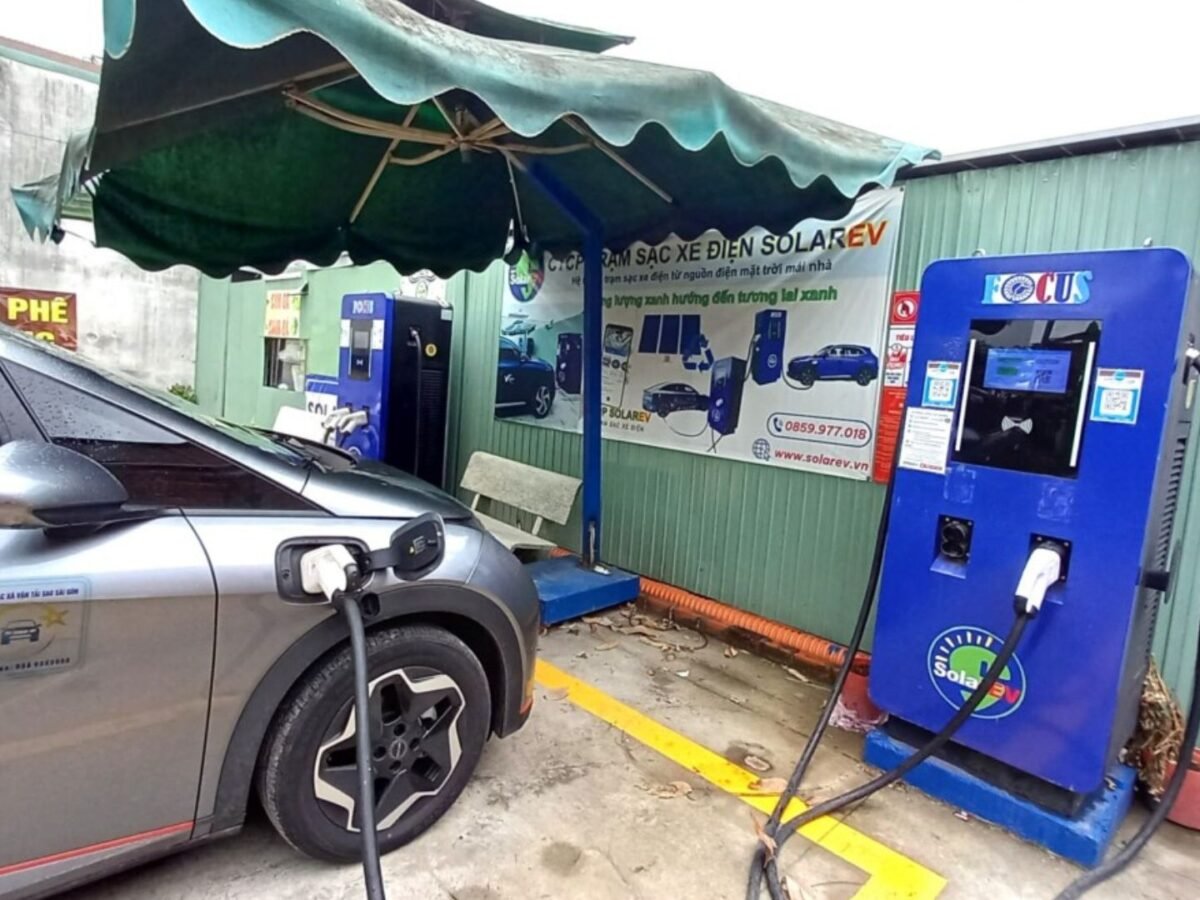 Charging EVs with solar power: Viet firm says not easy